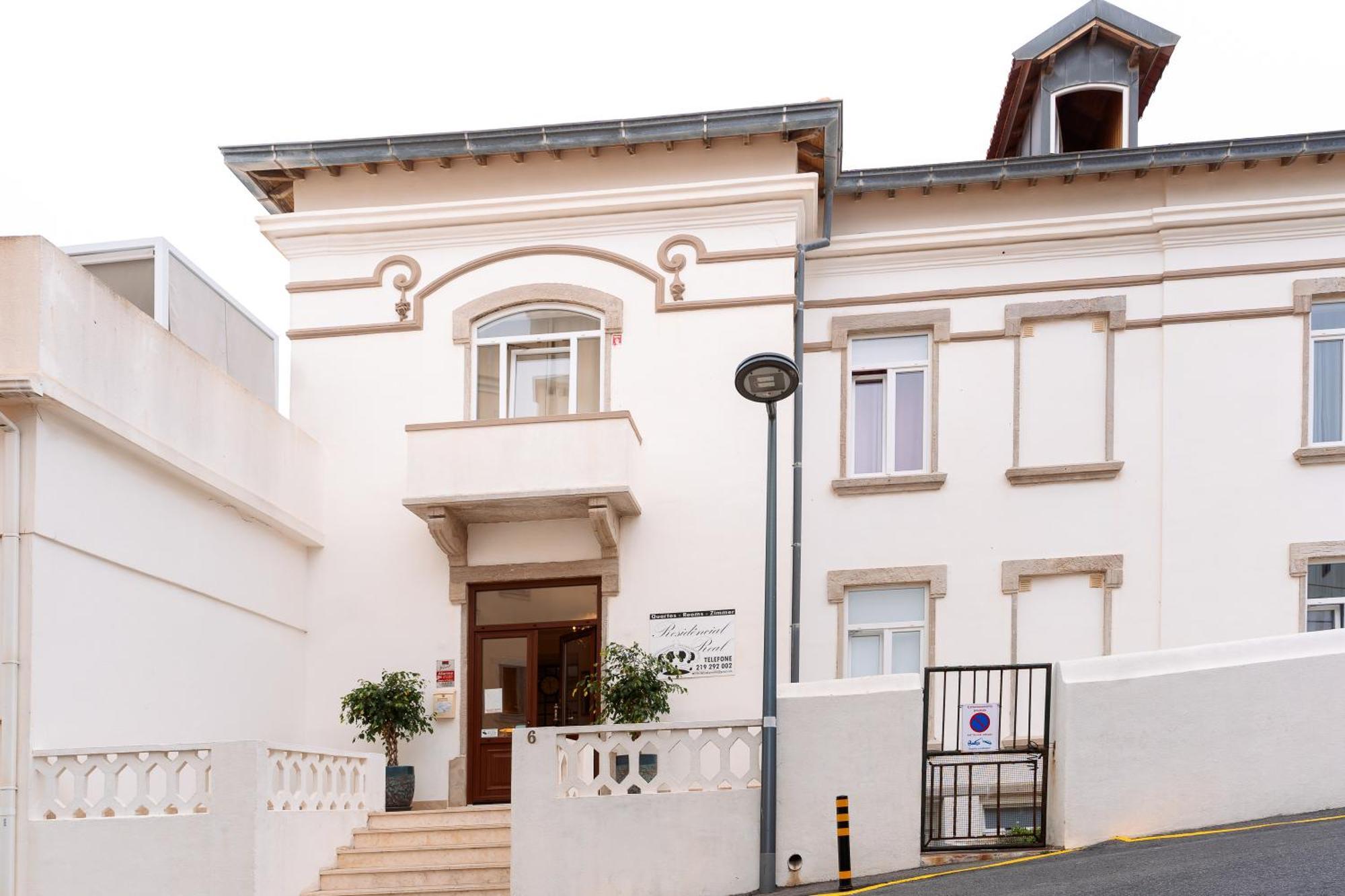 Residencial Real Guest House Azenhas do Mar Exterior photo